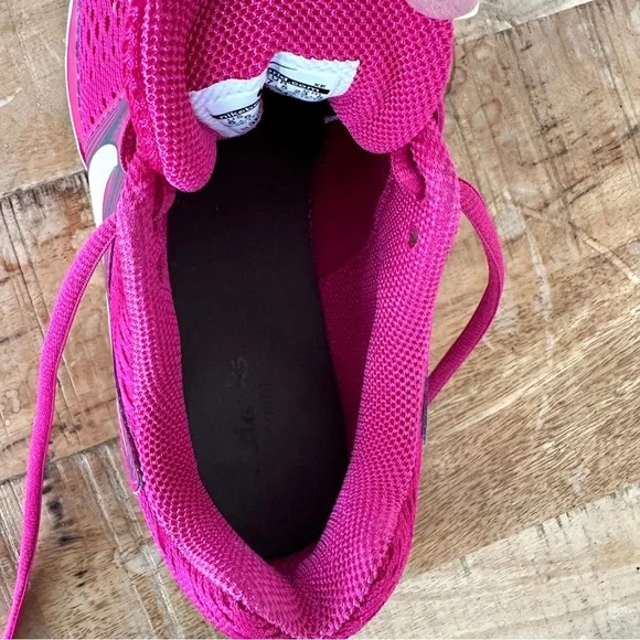Nike Women's Fuchsia Sneakers with Black and White Accents - Picture 9 of 11
